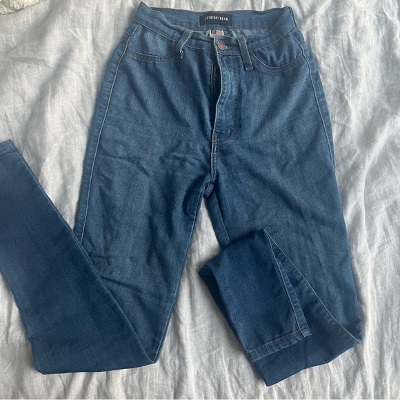 Fashion Nova high waisted Skinny Jeans - Picture 2 of 4